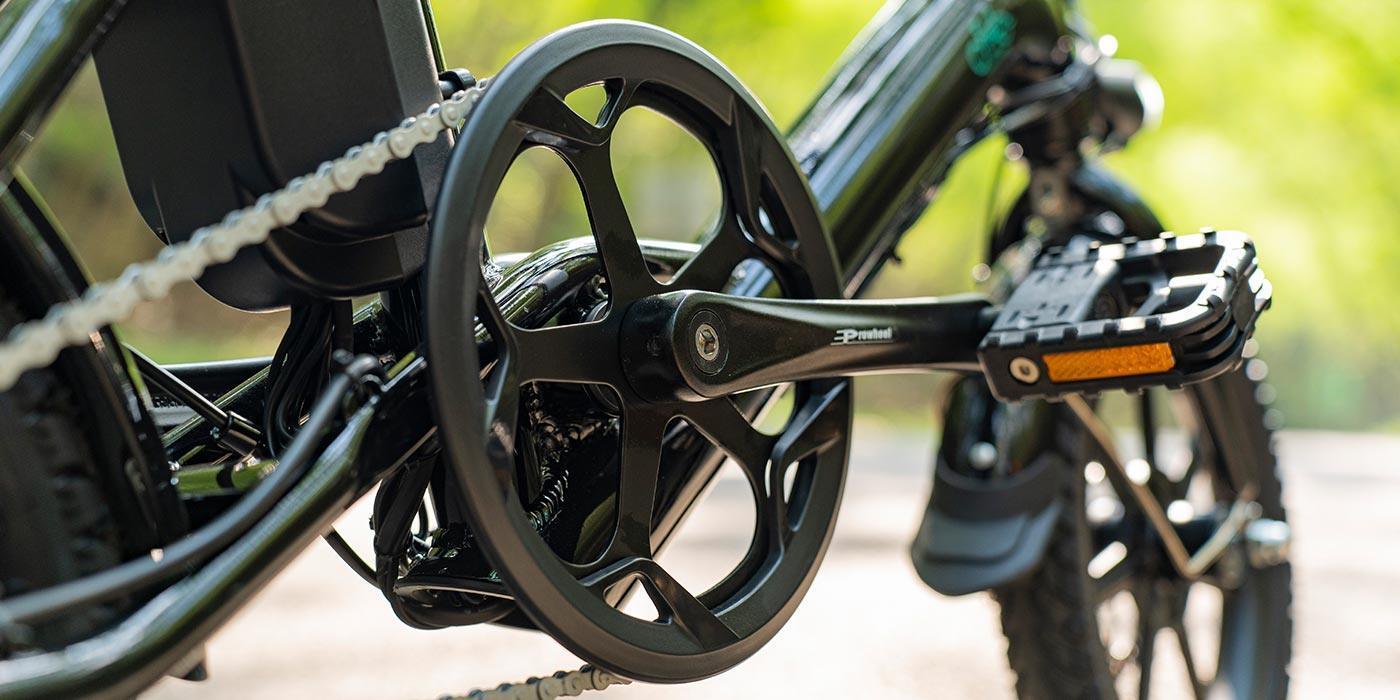 Fiido D3 Pro electric bike crankset and pedal close-up in black finish